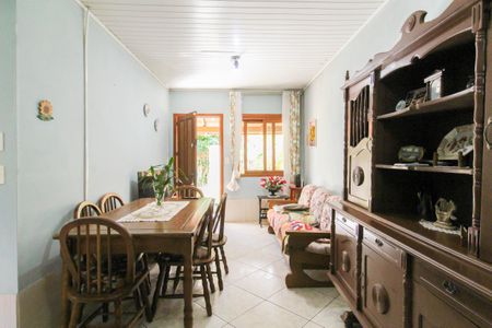 Sala de casa à venda com 2 quartos, 160m² em São José, Canoas