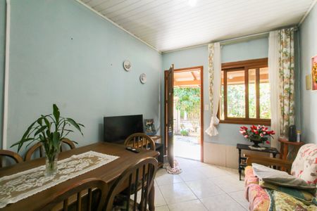 Sala de casa à venda com 2 quartos, 160m² em São José, Canoas