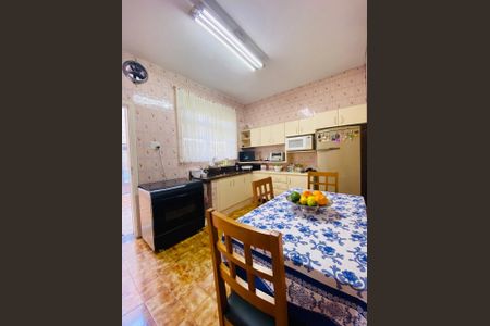 Casa à venda com 150m², 2 quartos e 2 vagasCozinha