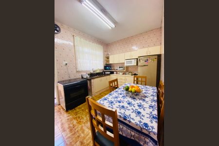 Casa à venda com 150m², 2 quartos e 2 vagasCozinha