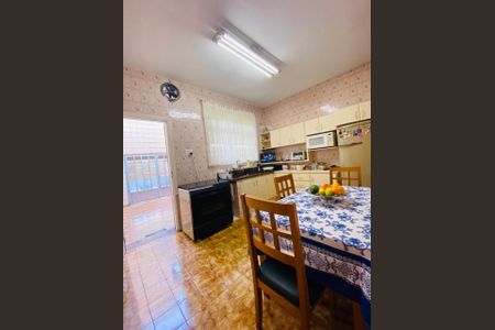 Casa à venda com 150m², 2 quartos e 2 vagasCozinha
