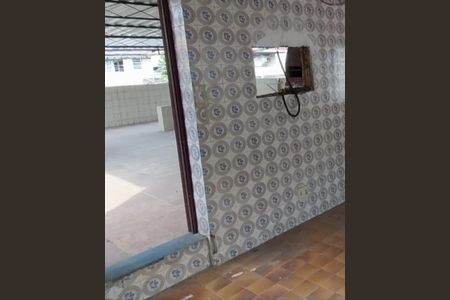 Casa à venda com 98m², 2 quartos e 2 vagasTerraço