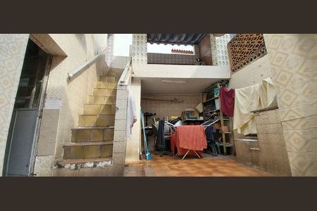 Casa à venda com 98m², 2 quartos e 2 vagasÁrea externa