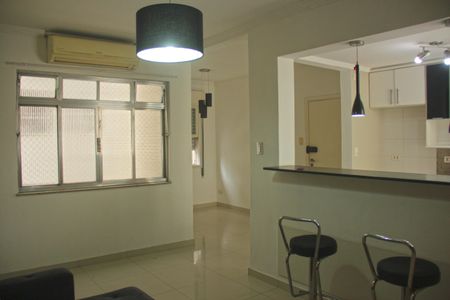 Sala de apartamento para alugar com 2 quartos, 81m² em Gonzaga, Santos