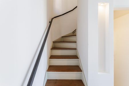 Apartamento para alugar com 53m², 1 quarto e 1 vagaEscada