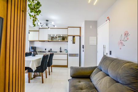 Apartamento à venda com 44m², 2 quartos e 1 vaga Apartamento à venda com 44m², 2 quartos e 1 vagaSala