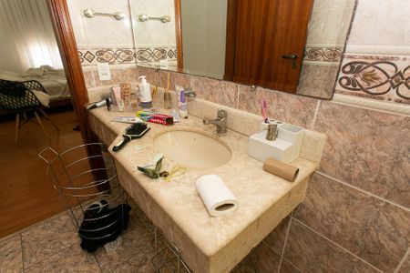 Apartamento à venda com 124m², 3 quartos e 3 vagasBanheiro da Suíte