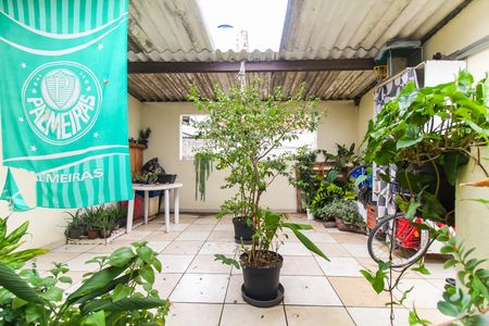 Casa de condomínio à venda com 120m², 3 quartos e 2 vagas Casa de condomínio à venda com 120m², 3 quartos e 2 vagasTerraço