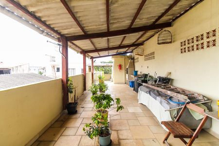 Casa de condomínio à venda com 120m², 3 quartos e 2 vagas Casa de condomínio à venda com 120m², 3 quartos e 2 vagasTerraço