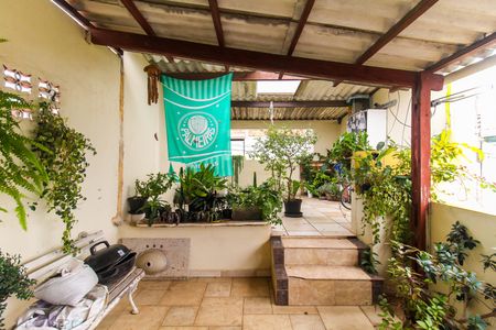 Casa de condomínio à venda com 120m², 3 quartos e 2 vagas Casa de condomínio à venda com 120m², 3 quartos e 2 vagasTerraço