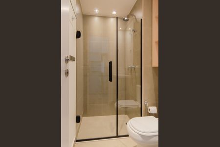 Banheiro de kitnet/studio para alugar com 1 quarto, 26m² em Vila Mariana, São Paulo