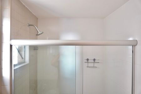 Apartamento para alugar com 65m², 2 quartos e 2 vagasBanheiro Social