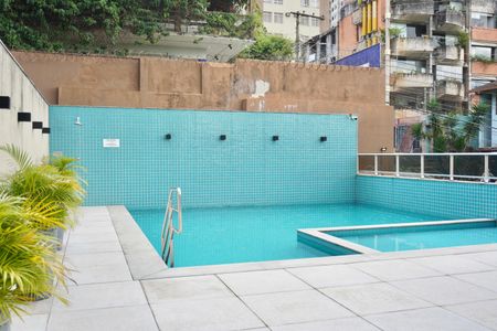 Apartamento para alugar com 65m², 2 quartos e 2 vagasÁrea comum - Piscina