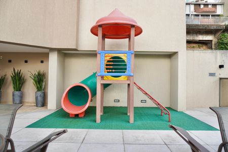 Apartamento para alugar com 65m², 2 quartos e 2 vagasÁrea comum - Playground