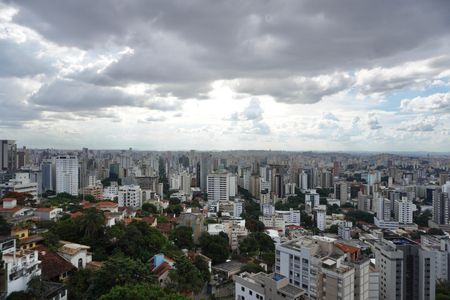 Apartamento para alugar com 65m², 2 quartos e 2 vagasSuíte - Vista