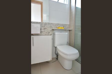 Apartamento para alugar com 65m², 2 quartos e 2 vagasSuíte - Banheiro