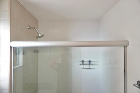 Apartamento para alugar com 65m², 2 quartos e 2 vagasSuíte - Banheiro