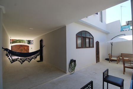 Casa de condomínio à venda com 162m², 3 quartos e 3 vagasQuintal