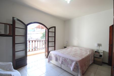 Casa de condomínio à venda com 162m², 3 quartos e 3 vagasSuíte