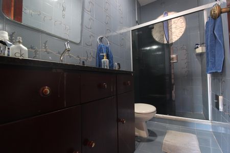 Casa de condomínio à venda com 162m², 3 quartos e 3 vagasBanheiro da suíte