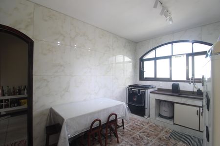 Casa de condomínio à venda com 162m², 3 quartos e 3 vagasCozinha