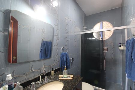 Casa de condomínio à venda com 162m², 3 quartos e 3 vagasBanheiro da suíte