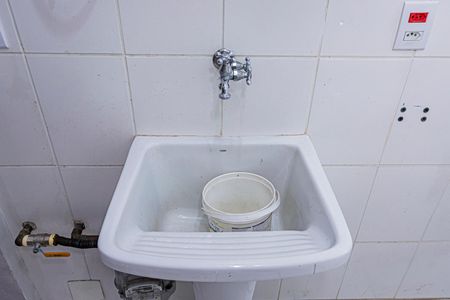 Apartamento para alugar com 70m², 2 quartos e 1 vagaÁrea de serviço e quintal