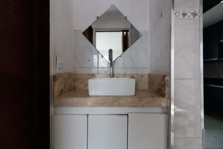 Apartamento para alugar com 59m², 2 quartos e 1 vaga Apartamento para alugar com 59m², 2 quartos e 1 vagaBanheiro