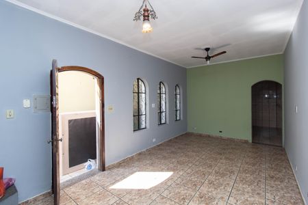 Casa à venda com 160m², 4 quartos e 3 vagasSala