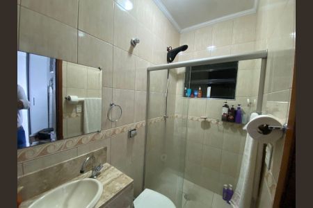 Casa à venda com 140m², 3 quartos e 2 vagasBanheiro