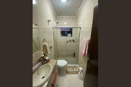 Casa à venda com 140m², 3 quartos e 2 vagasBanheiro