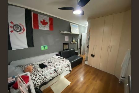 Casa à venda com 140m², 3 quartos e 2 vagasQuarto