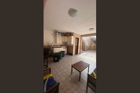 Casa à venda com 140m², 3 quartos e 2 vagasÁrea externa