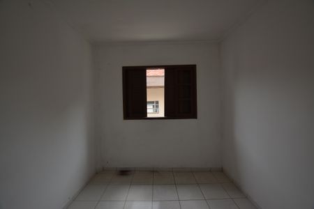 Casa para alugar com 25m², 1 quarto e sem vaga