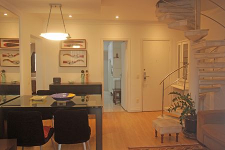 Apartamento para alugar com 166m², 2 quartos e 1 vaga Apartamento para alugar com 166m², 2 quartos e 1 vagaSala