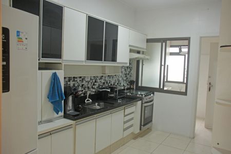 Apartamento para alugar com 166m², 2 quartos e 1 vaga Apartamento para alugar com 166m², 2 quartos e 1 vagaCozinha e Área de Serviço