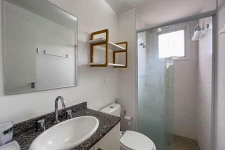 Apartamento para alugar com 66m², 2 quartos e 2 vagas Apartamento para alugar com 66m², 2 quartos e 2 vagasBanheiro do quarto 1