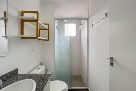 Apartamento para alugar com 66m², 2 quartos e 2 vagas Apartamento para alugar com 66m², 2 quartos e 2 vagasBanheiro do quarto 1