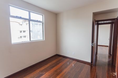 Apartamento à venda com 92m², 3 quartos e 2 vagasSuíte