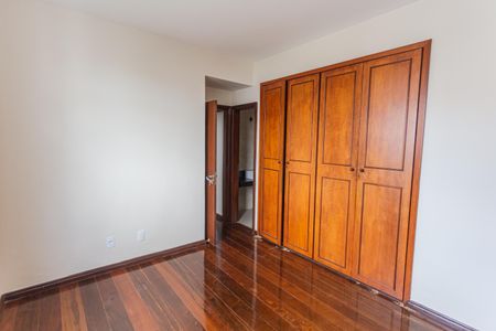 Apartamento à venda com 92m², 3 quartos e 2 vagasSuíte