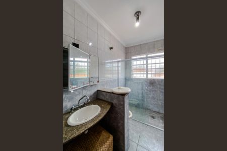 Casa à venda com 132m², 3 quartos e 2 vagasBanheiro
