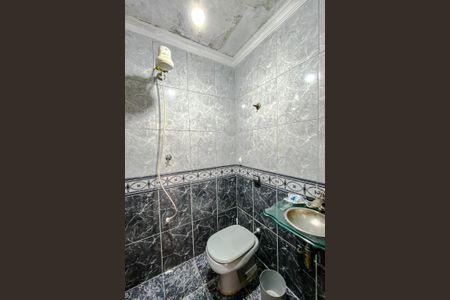 Casa à venda com 132m², 3 quartos e 2 vagasLavabo