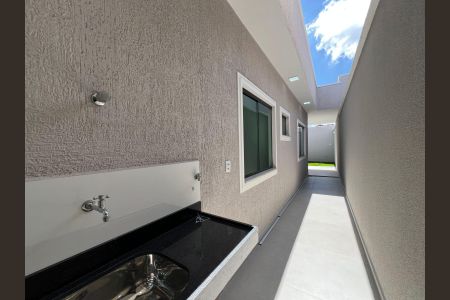 Casa à venda com 89m², 3 quartos e 1 vagaÁrea de Serviço