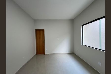 Casa à venda com 89m², 3 quartos e 1 vagaSuíte