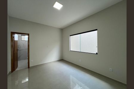 Casa à venda com 89m², 3 quartos e 1 vagaSuíte