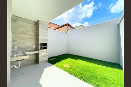 Casa à venda com 89m², 3 quartos e 1 vagaÁrea externa com Espaço Gourmet