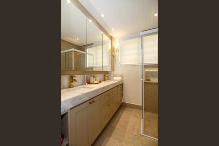Apartamento à venda com 115m², 2 quartos e 1 vagaBanheiro da Suíte
