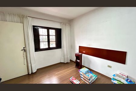 Casa à venda com 165m², 3 quartos e 2 vagas Casa à venda com 165m², 3 quartos e 2 vagasQuarto 1