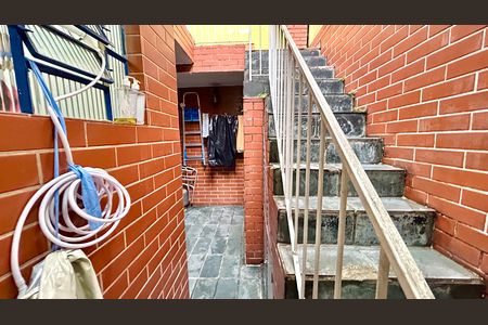 Casa à venda com 165m², 3 quartos e 2 vagas Casa à venda com 165m², 3 quartos e 2 vagasChurrasqueira
