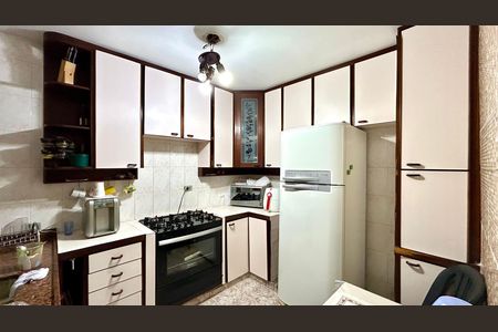 Casa à venda com 165m², 3 quartos e 2 vagas Casa à venda com 165m², 3 quartos e 2 vagasCozinha